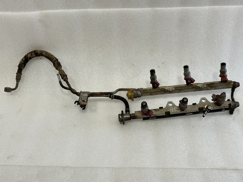 1990 1991 LEXUS ES250 FUEL INJECTORS WITH RAILS 23209-62020