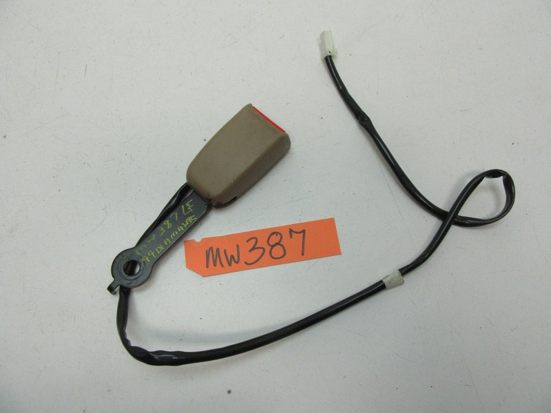 DIAMANTE FRONT SEAT BELT BUCKLE LATCH RECEIVER DRIVER L LF LH LEFT TAN WIRE PLUG