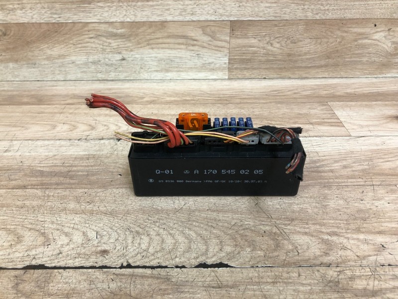 MERCEDES BENZ OEM R170 SLK230 SLK320 SLK32 ENGINE MANAGEMENT RELAY MODULE