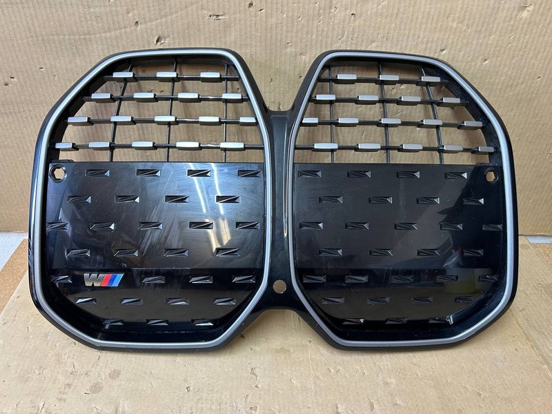 ✅22-24 BMW I4 G26 Front Bumper Center Grille w/ Logo 5113188013 OEM