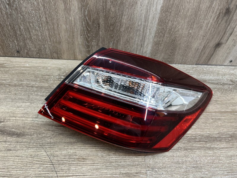2016-2017 Honda Accord Sedan RH Tail Light ASSY OEM