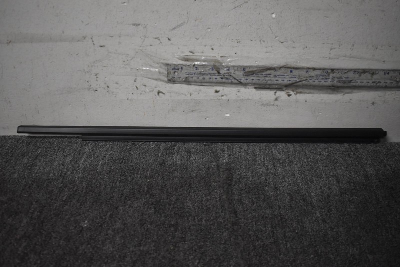 LAND ROVER LEFT SIDE WEATHER STRIP FACTORY OEM