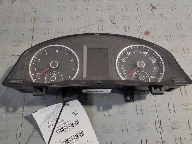 2016-2017 Volkswagen Tiguan Speedometer Instrument Cluster 2.0L MPH US Market