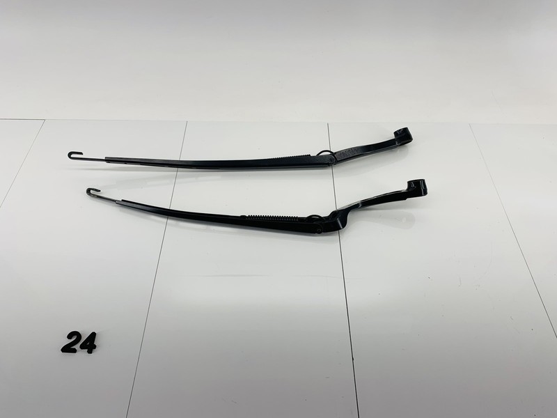 08-14 CADILLAC CTS FRONT RIGHT & LEFT SIDE WINDSHIELD WIPER WASHER ARM SET OEM