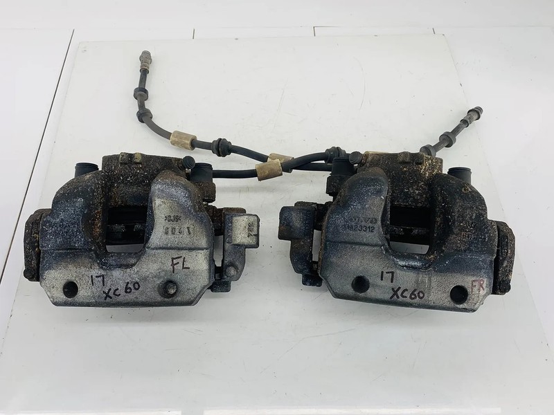 16-17 VOLVO XC60 AWD FRONT RIGHT & LEFT SIDE ABS BRAKE CALIPER SET OF 2 OEM
