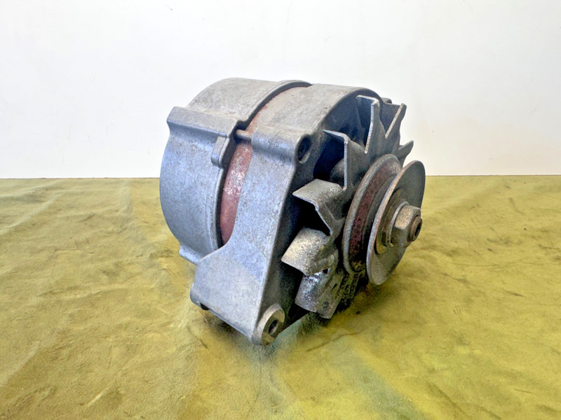 82–93 BMW E28 E30 3-Series 5-Series M3 Z1 Bosch M20 Engine Alternator 90 Amp OEM