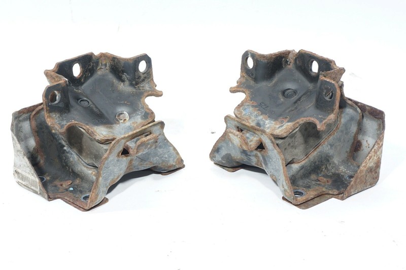 2003 - 2014 GMC SAVANA 1500 4.3L ENGINE MOTOR MOUNT BRACKET SET OF 2 OEM