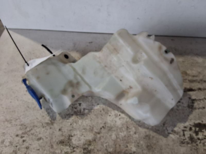 Wash Reservoir Fits 15-17 FORD F150 PICKUP 3324056