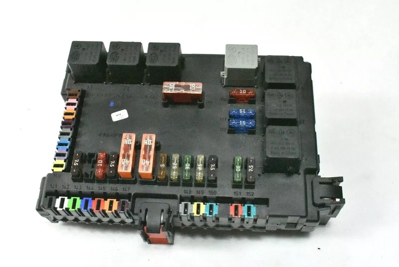 07-14 Mercedes W221 CL550 S550 CL63 AMG Rear Trunk Fuse Box 2219004600 OEM