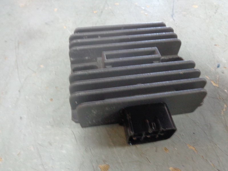 USED CDI RECTIFIER/REGULATOR YAMAHAF50 F60 F75 F90 F115 2000-2006 50-100 HP