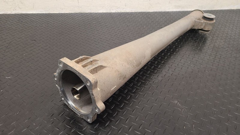 21-22 Chevrolet Traverse Rear Differential Shaft Housing Tube OEM 84881925