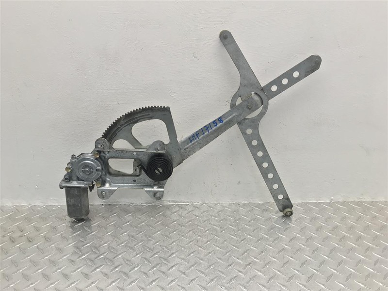 1992-1999 CHEVROLET SUBURBAN FRONT LEFT DOOR WINDOW REGULATOR OEM 22071949