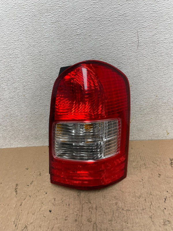 2000 2001 Mazda Mpv Right Passenger RH Side Tail Light Oem q3852 DG
