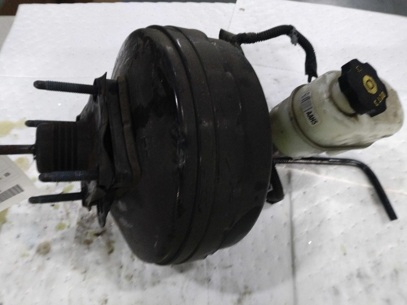 2015 GMC Sierra 1500 Power Brake Booster OEM Blue 124K Miles Warranty