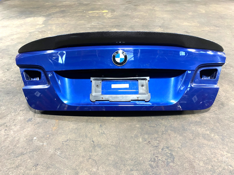 08-13 BMW M3 E92 335I COUPE TRUNK LID W/ CARBON SPOILER LEMANS BLUE OEM#A0.58