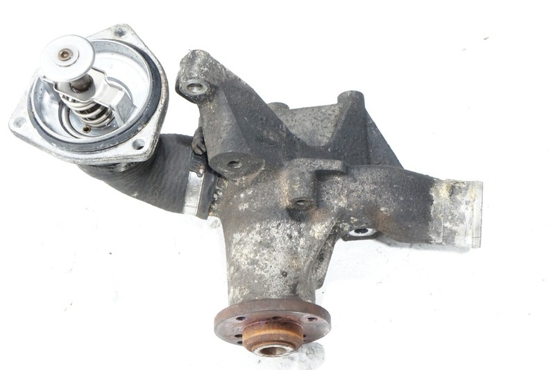 96 97 98 99 MERCEDES S420 WATER PUMP WITH THERMOSTAT OEM