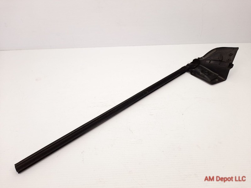 2012 BMW 535i 550i GT F07 Front Left Driver Door Weatherstrip 51337196343
