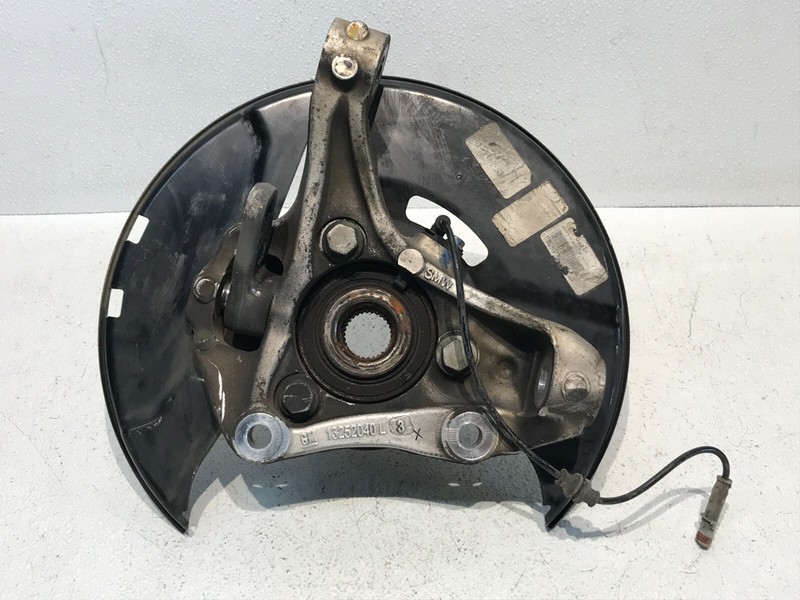 10-16 Regal Lacrosse Driver Left Front Spindle Knuckle OEM 91K