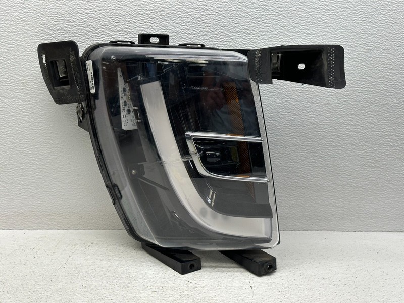 2016-2019 TESLA MODEL X RIGHT PASSENGER SIDE FOG LIGHT OEM