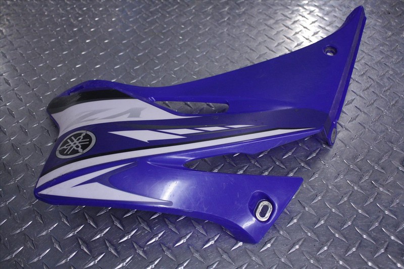 08 YAMAHA YZ 450 F RIGHT SIDE BODY PANEL FAIRING COVER YZ450