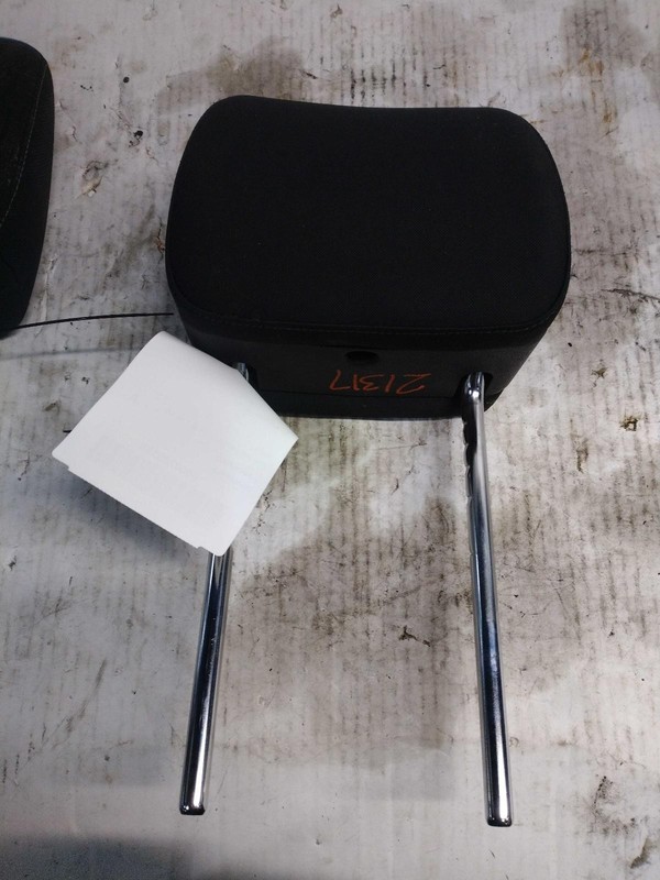 2016 Hyundai Tucson Grey Headrest OEM Used Part NJ25-21317-529011