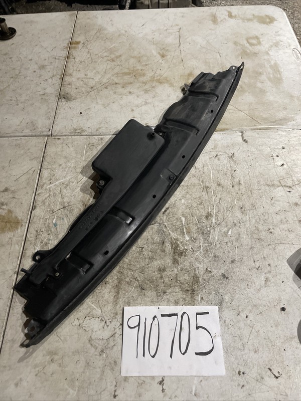 95-97 Lexus LS400 Lower Radiator Support Panel Splash Shield