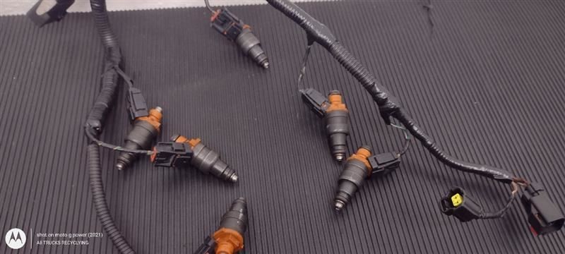 94-00 Chrysler & Town Country 3.3L Fuel Injectors Set Of 6 OEM 04612402