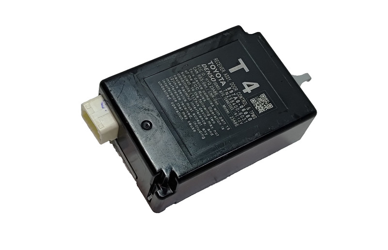 18-2024 TOYOTA CAMRY SE 2.5L TPMS TIRE PRESSURE MONITORING MODULE W/BRACKET OEM