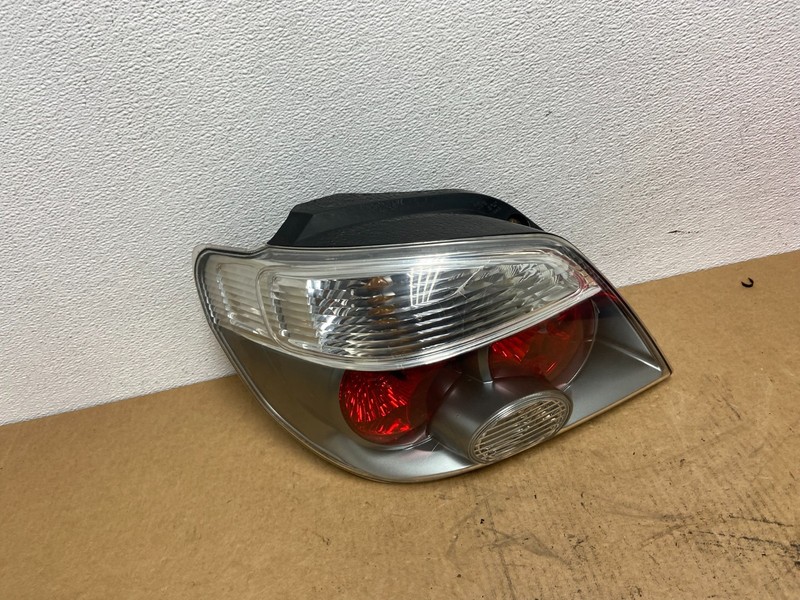 2005 to 2006 Mitsubishi Outlander Left Driver Side Tail Light AC2905