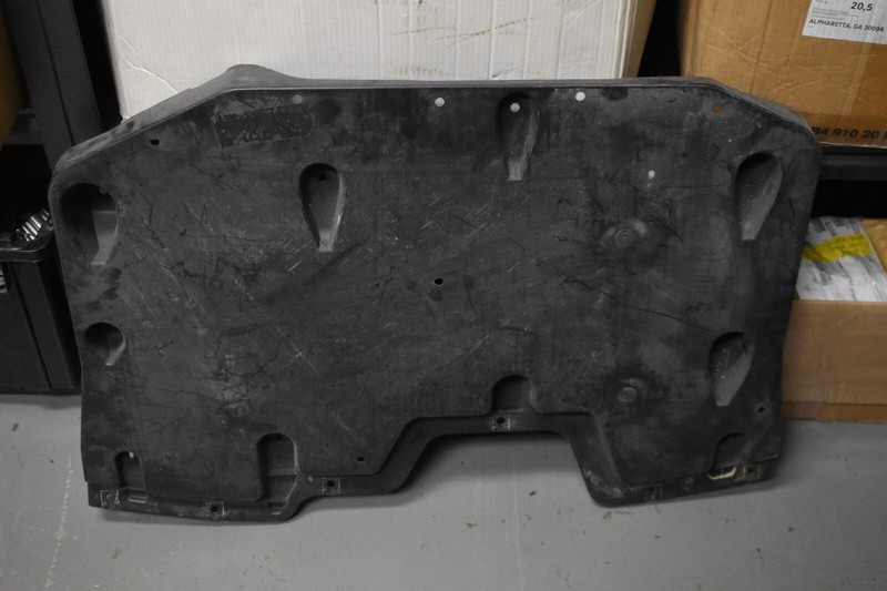2014-2015 MASERATI QUATTROPORTE REAR SHIELD FACTORY OEM