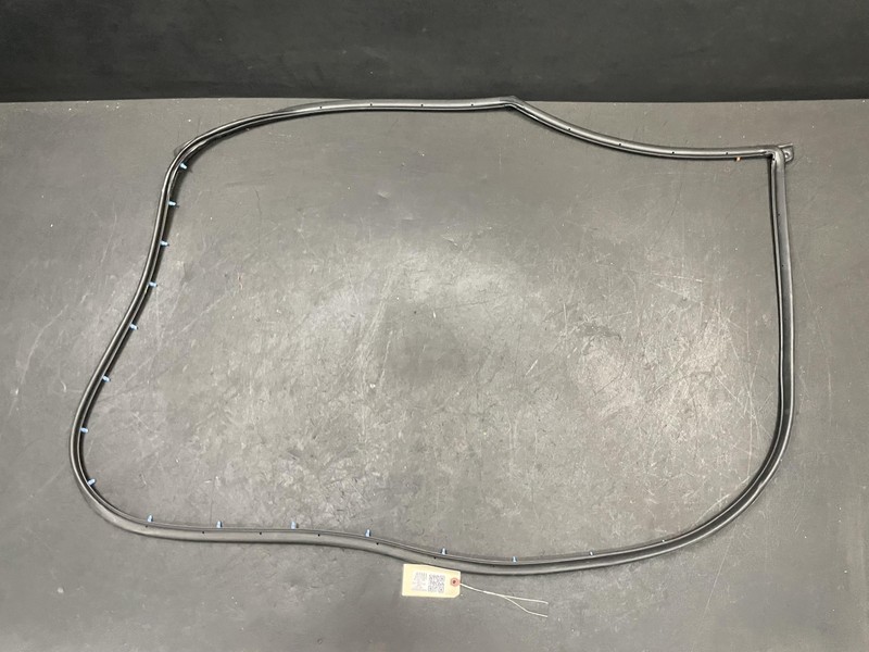 Front Right Door Weatherstrip 2018 Kia Soul 82140-B2000 2014 2015 2016 2017 2019