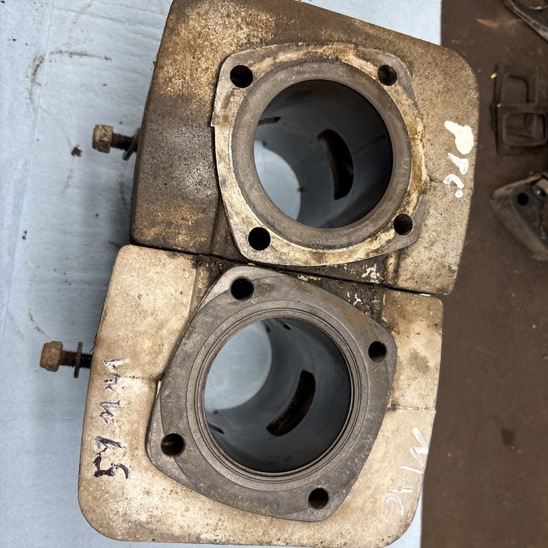 1972 Ski-doo TNT 340 F/C Type 343 motor cylinder jugs 59 mm bore