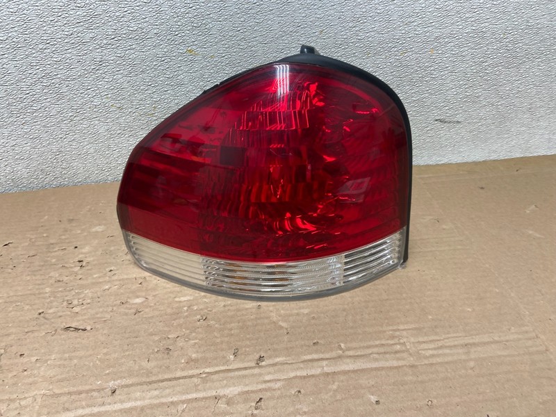 2005 to 2006 Hyundai Santa Fe Left Driver Side Tail Light Oem AB1428 LK