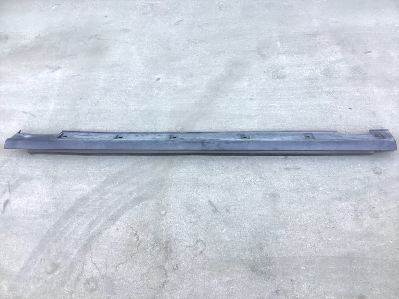 02-04 Honda CR-V Right Rocker Panel Sill Garnish Skirt Molding Protector OEM