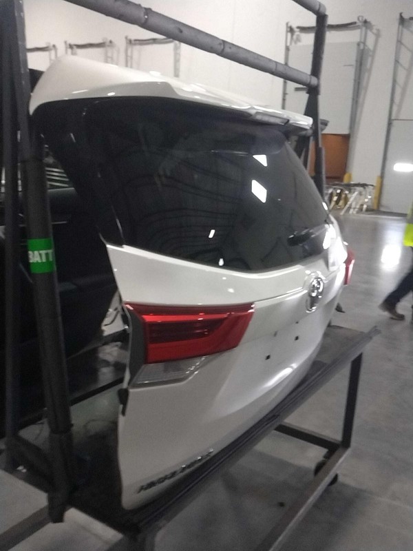 Used Deck Lid fits: 2019 Toyota Highlander rear view camera power lift Grade A