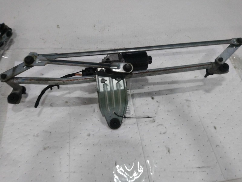 Used Windshield Wiper Motor fits: 2018 Volkswagen AtlasGrade A