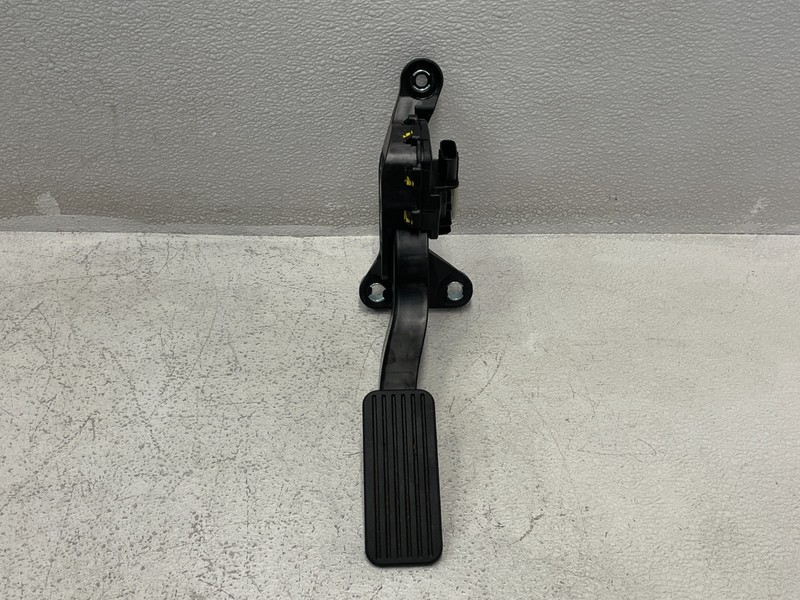 2025 Kia K4 Brake Stop Pedal Assembly Black W/Bracket 1591 OEM