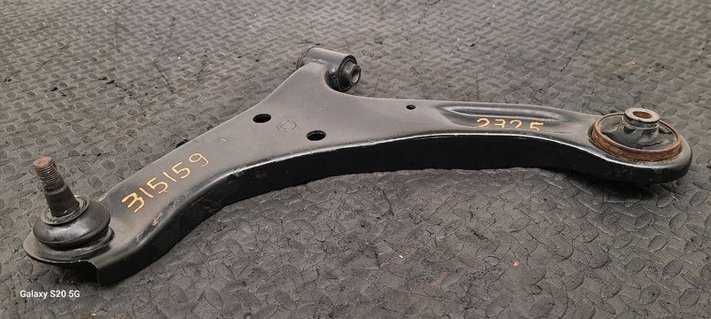 06-13 Suzuki Vitara Front Left Driver Lower Control Arm OEM 45202-78K00
