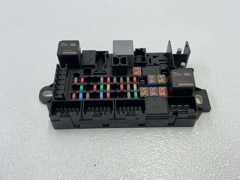 15 16 17 Jaguar F Type X152 Junction Fuse Relay Box Block Module Unit 1447 OEM