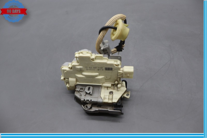 11-17 Volkswagen Touareg Front Right Passenger Side Door Lock Latch Actuator Oem