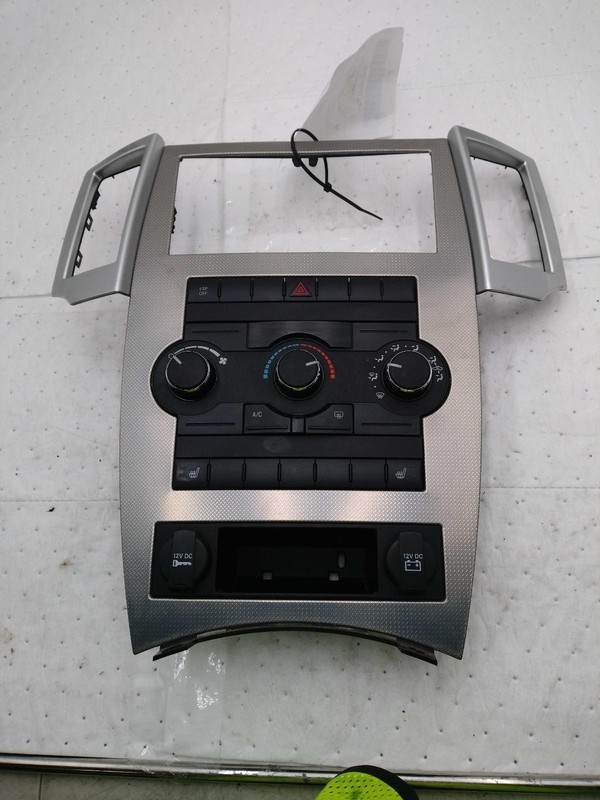 Used A/C Selector Switch fits: 2009 Jeep Grand cherokee front manual temperature