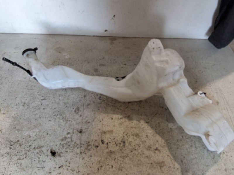 Wash Reservoir Fits 18-22 EQUINOX 3479110