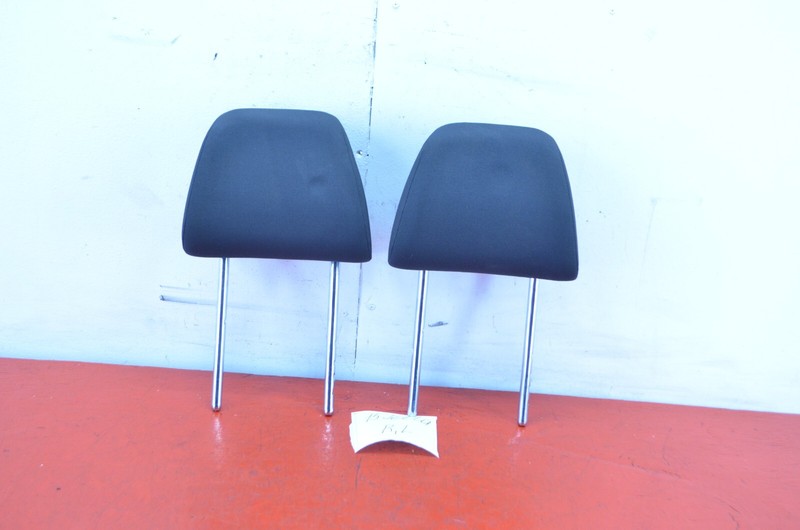 15-18 VOLKSWAGEN JETTA FRONT LEFT / RIGHT HEADREST SET OEM