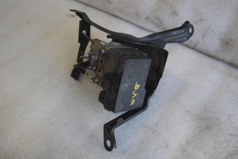 2003 TOYOTA CELICA ANTI LOCK BRAKE ABS PUMP 44510-20340