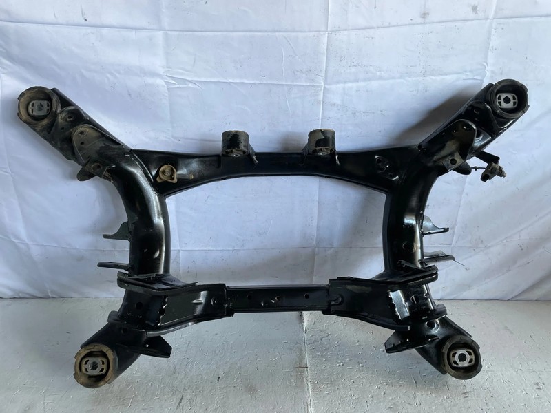 2018 - 2025 BMW X3 X4 G01 REAR SUSPENSION SUBFRAME CROSSMEMBER CRADLE # 108330