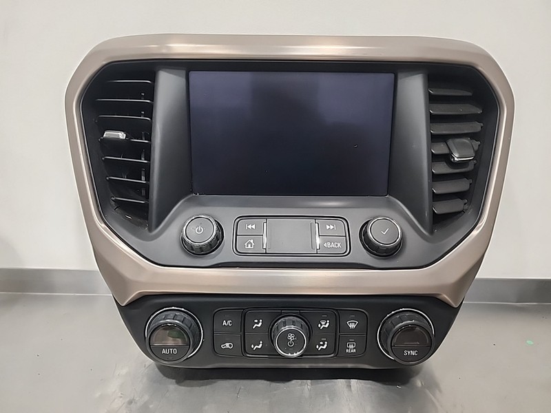 2020 2021 2022 GMC Acadia Am Fm Cd Player Radio Receiver Heater Climate Control