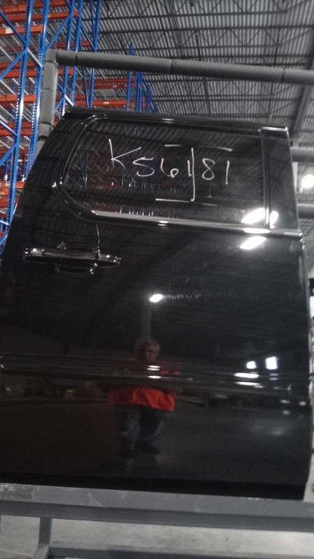 2013 Cadillac Escalade ESV Right Rear Door Black OEM 107884 145k Miles