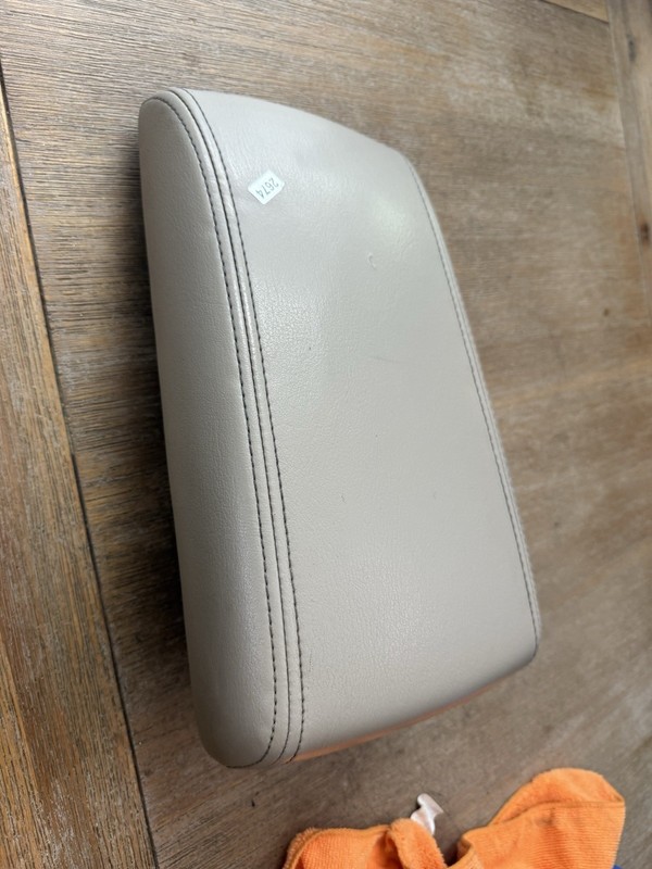2007-2013 Chevrolet Impala Center Console Tan Leather Armrest Lid Assembly OEM