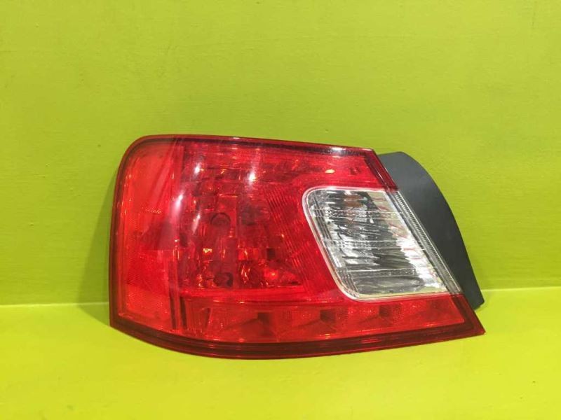 09 10 11 12 GALANT DRIVER LEFT QUARTER MOUNT TAILLIGHT LAMP OEM 3282-32