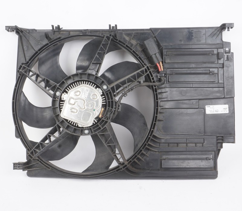 2016 - 2022 BMW X1 F48 2.0L Radiator Cooling Fan Shroud & Blade & Motor OEM